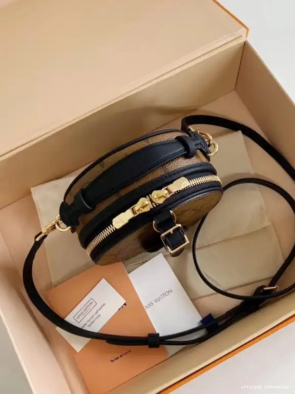 Official oldcobbler VUITTON MINI LOUIS BOITE CHAPEAU 0515